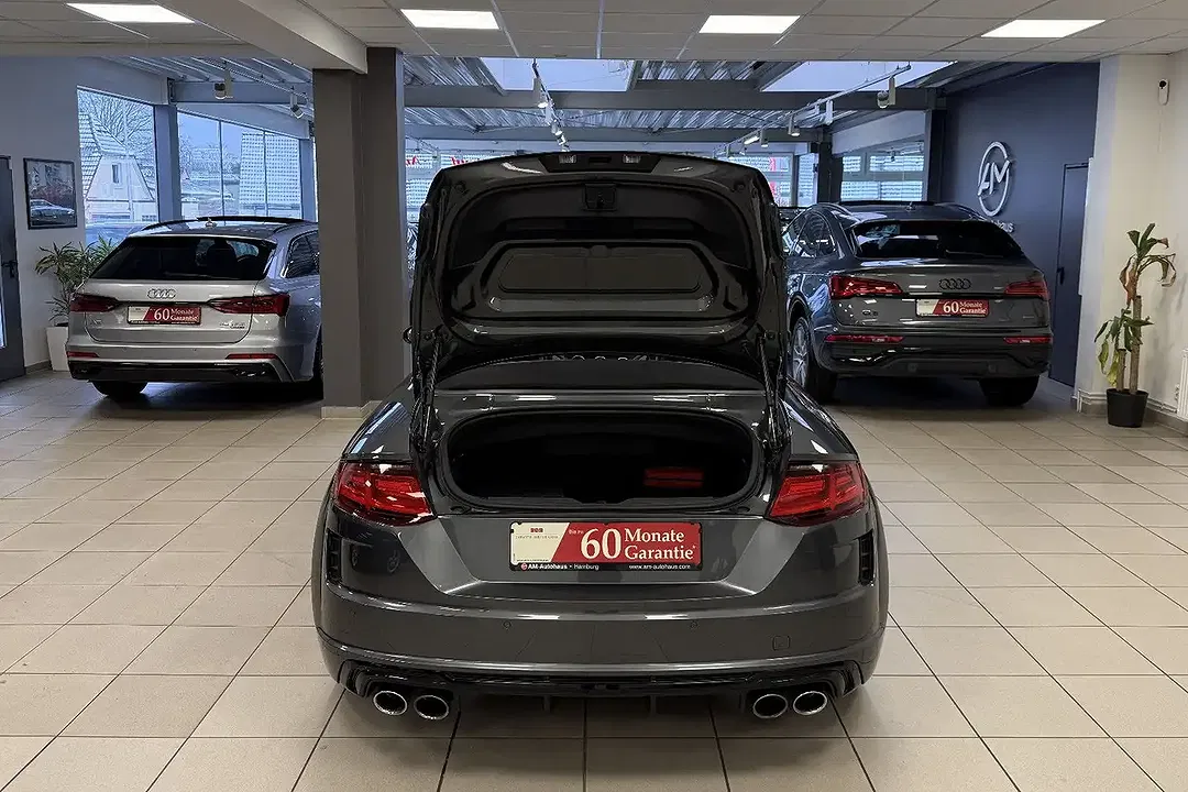 Audi TTS quattro Roadster - Thumbnail 10