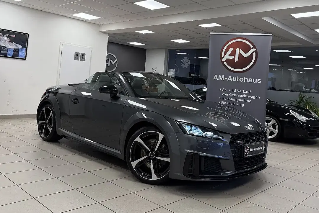 Audi TTS quattro Roadster - Thumbnail 3