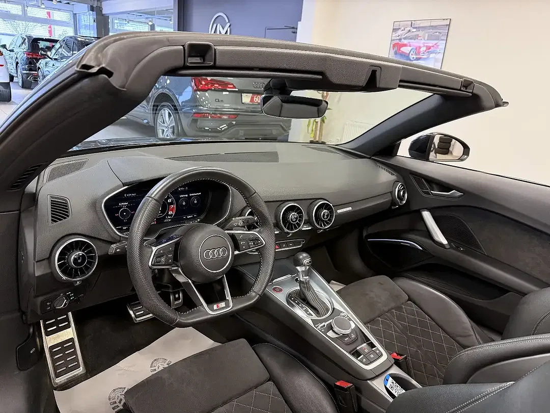 Audi TTS quattro Roadster - Thumbnail 5