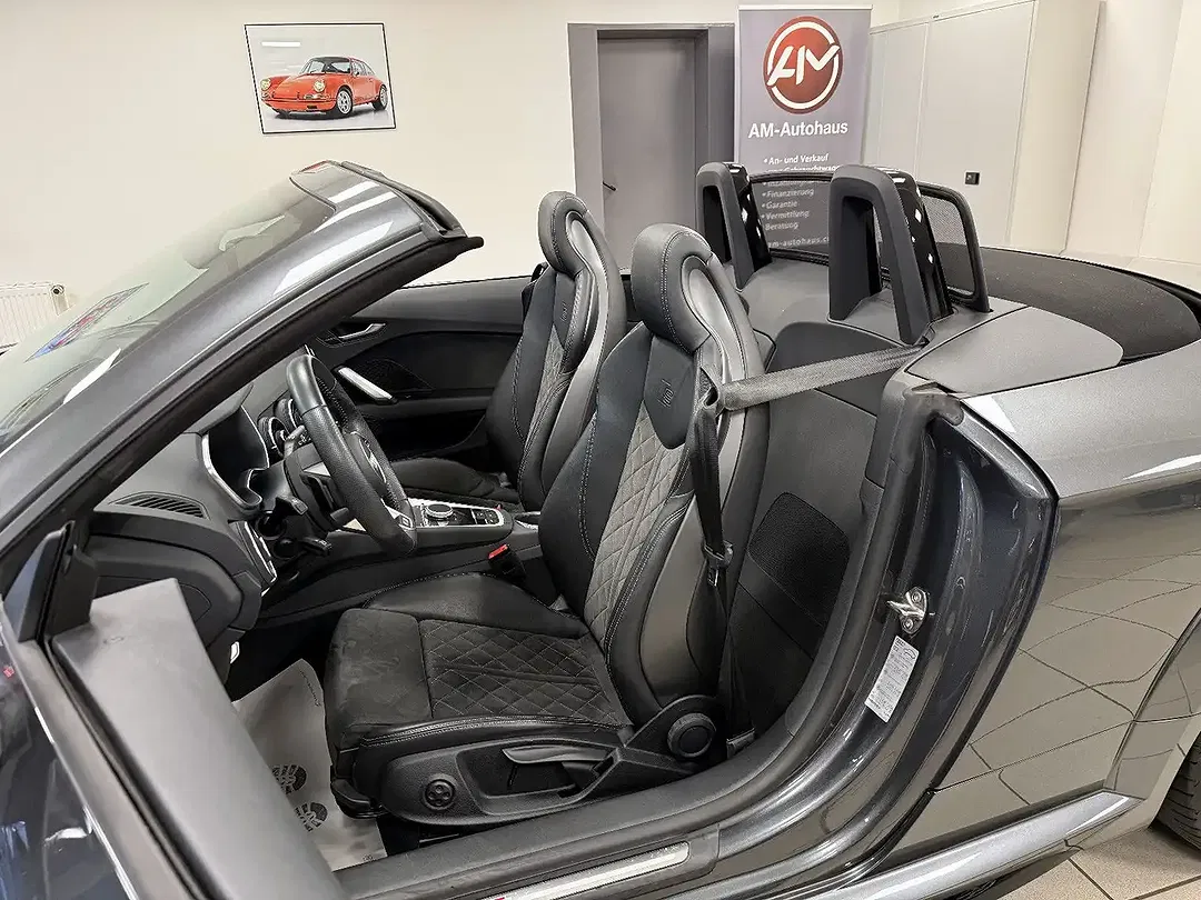 Audi TTS quattro Roadster - Thumbnail 7