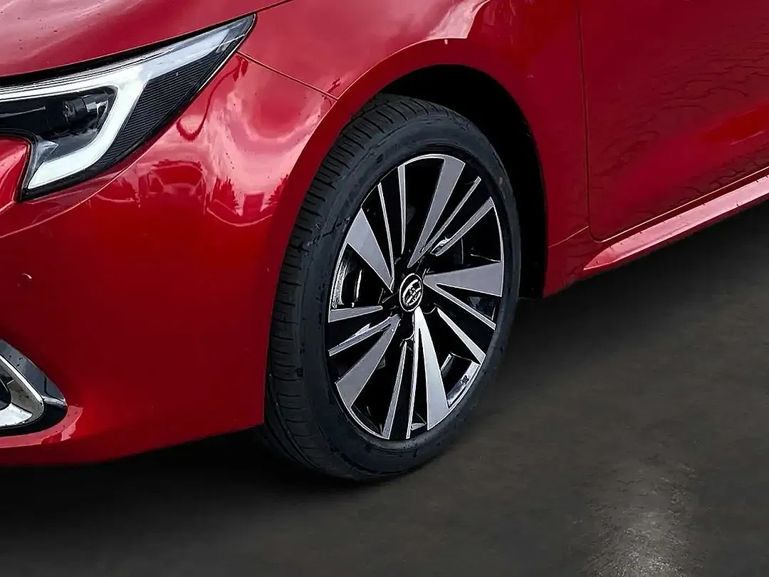 Toyota Corolla - Thumbnail 13