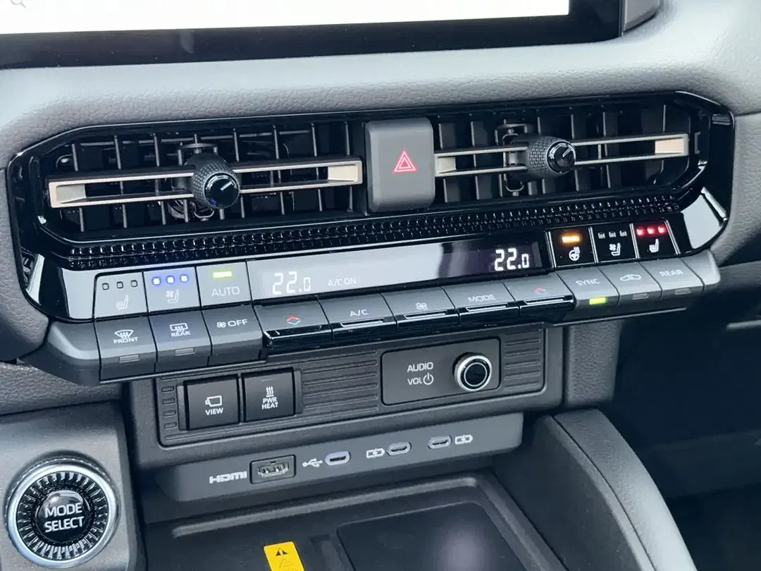 Toyota Land Cruiser - foto 15