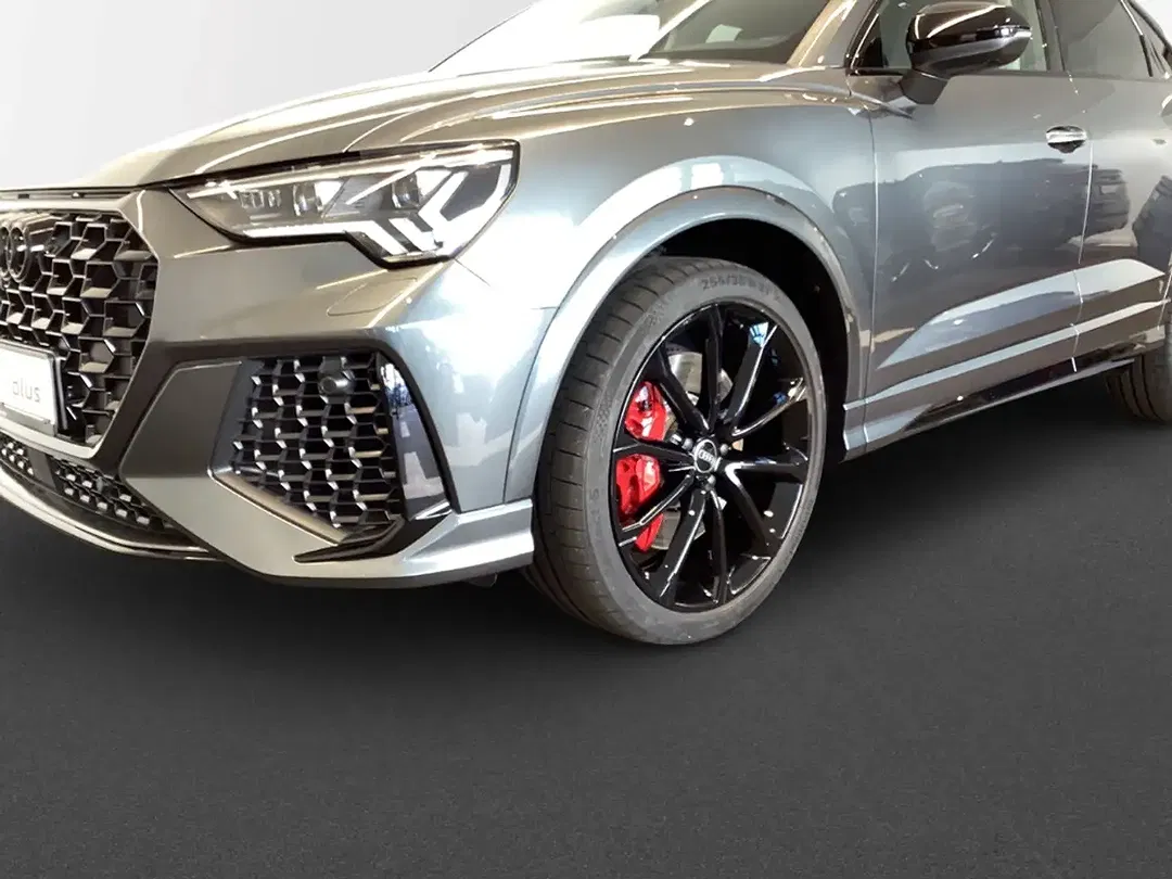 Audi RS Q3 2.5 TFSI quattro Matrix LED - Thumbnail 4