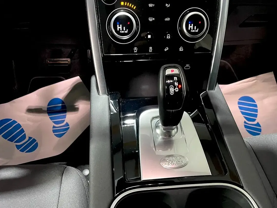 Land Rover Discovery 4x4 Sport - Thumbnail 13