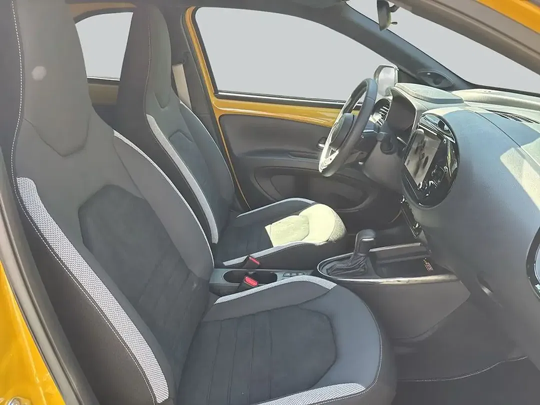 Toyota Aygo X 1.5 Hybrid GR Sport - Thumbnail 12