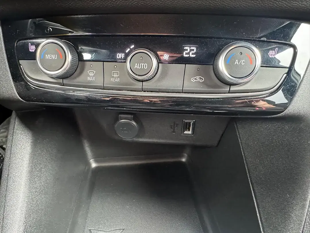 Opel Corsa 1.2 Turbo GS - Thumbnail 14