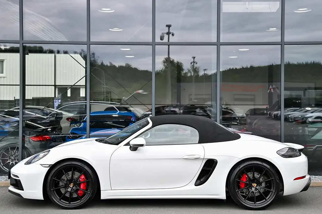 Porsche Boxster 4.0 GTS - Thumbnail 25