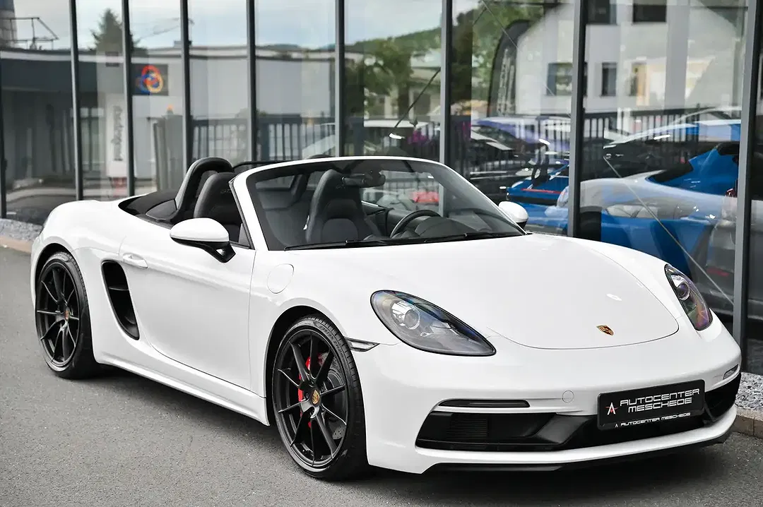 Porsche Boxster 4.0 GTS - Thumbnail 3