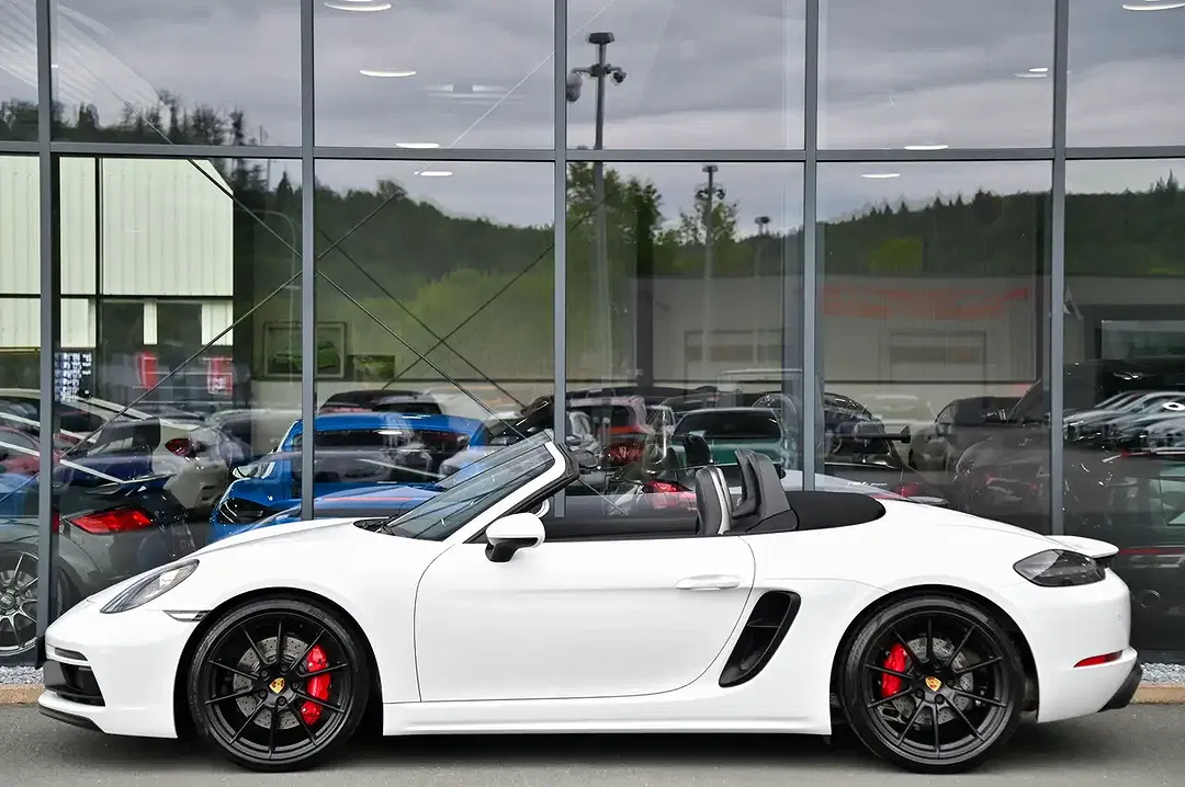 Porsche Boxster 4.0 GTS - Thumbnail 6