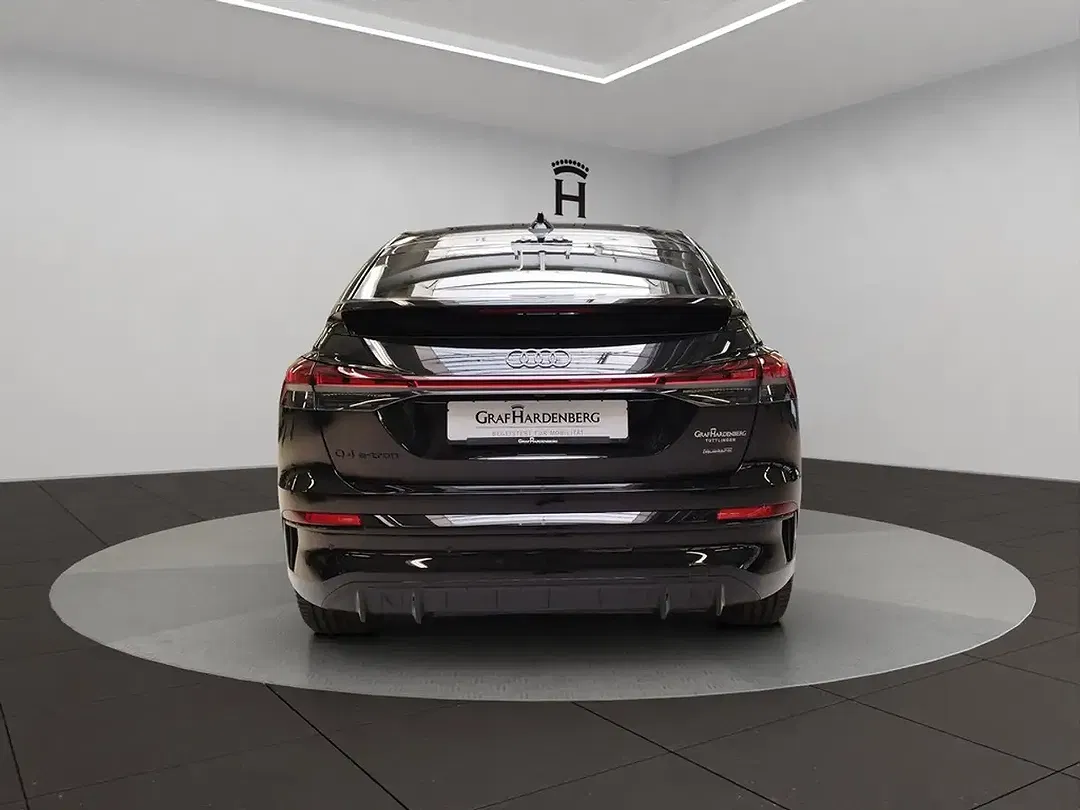 Audi e-tron quattro S line - Thumbnail 3