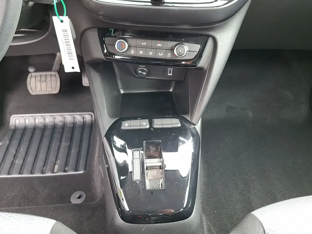 Opel Corsa Hybrid Edition - foto 15