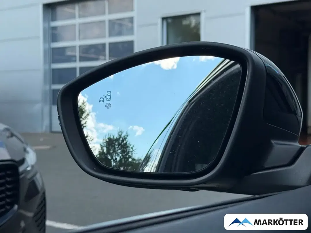 Peugeot 2008 GT - Thumbnail 12