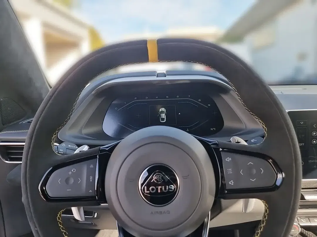 Lotus Emira V6 - Thumbnail 10
