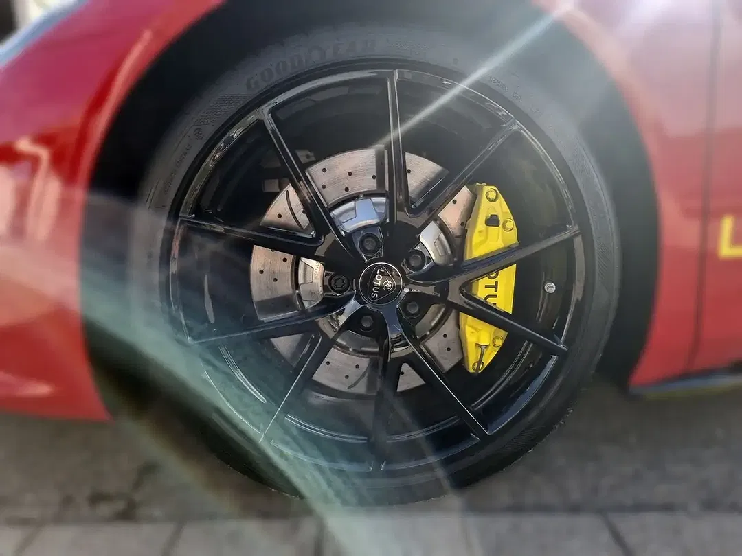 Lotus Emira V6 - Thumbnail 5