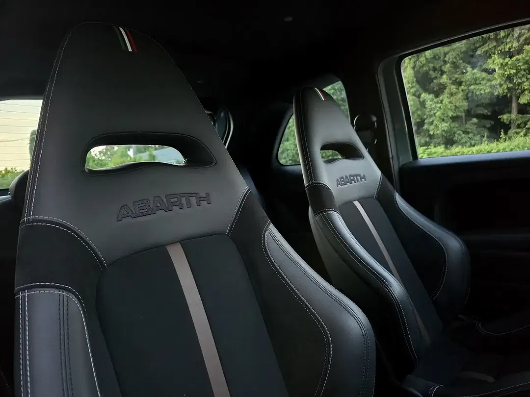 Abarth 695 1.4 T-Jet 70th Anniversario - Thumbnail 11