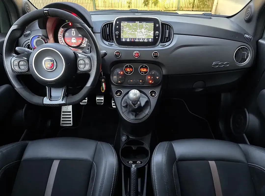 Abarth 695 1.4 T-Jet 70th Anniversario - Thumbnail 13