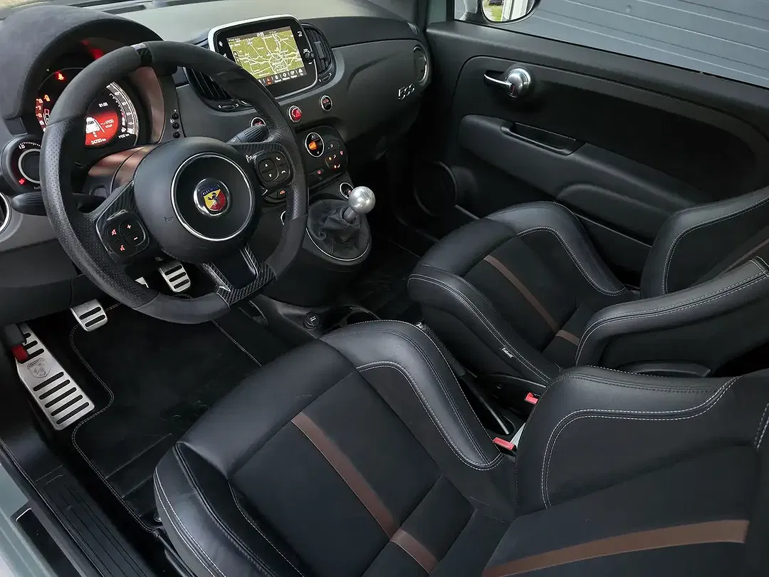 Abarth 695 1.4 T-Jet 70th Anniversario - Thumbnail 8