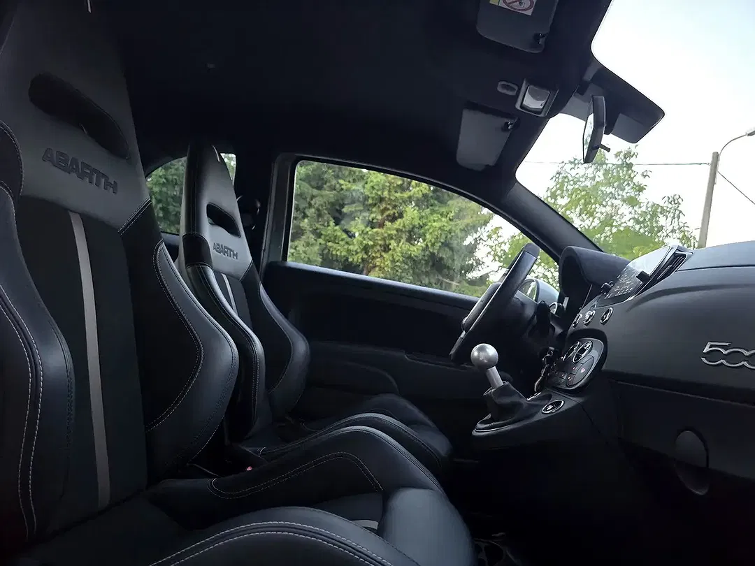 Abarth 695 1.4 T-Jet 70th Anniversario - Thumbnail 9