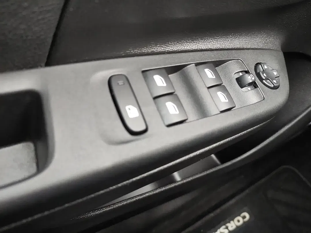 Opel Corsa Elegance - Thumbnail 24