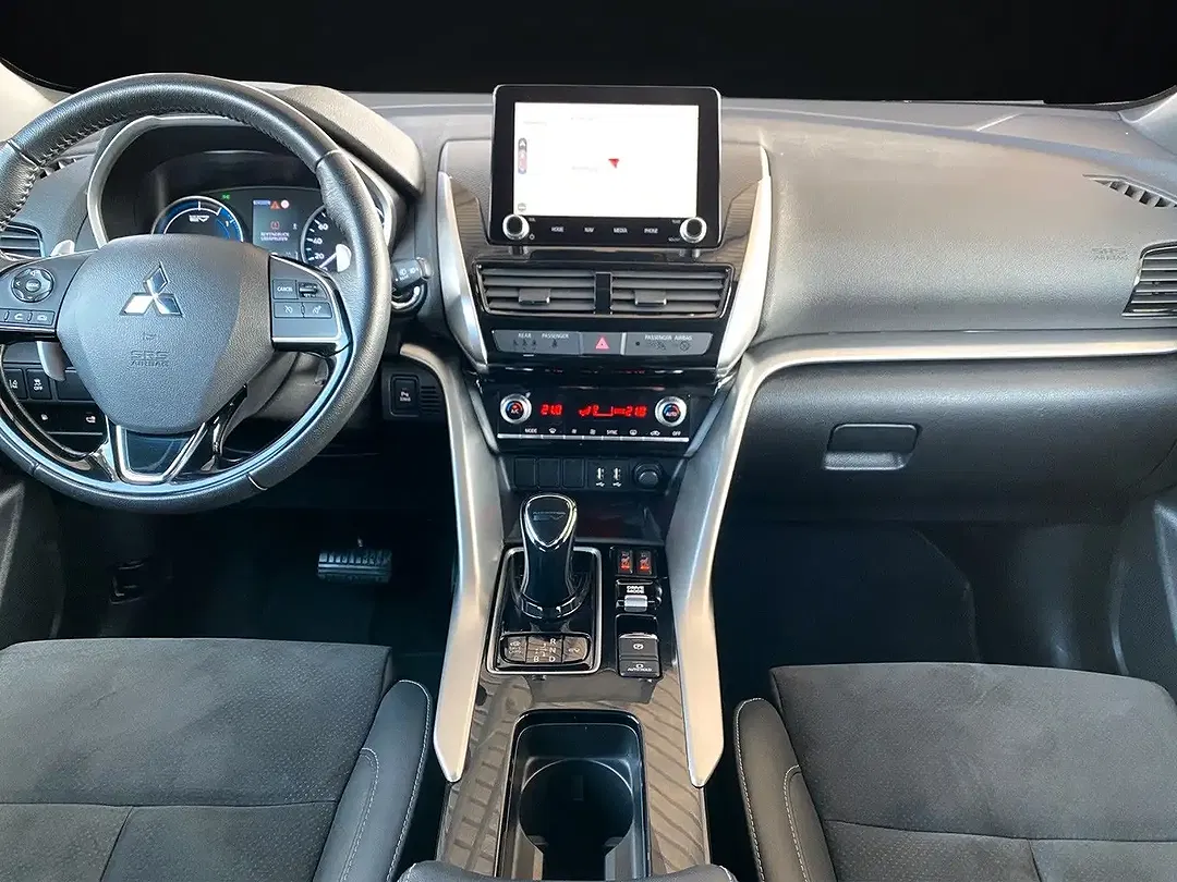 Mitsubishi Eclipse Cross PHEV 4WD Plus - Thumbnail 10