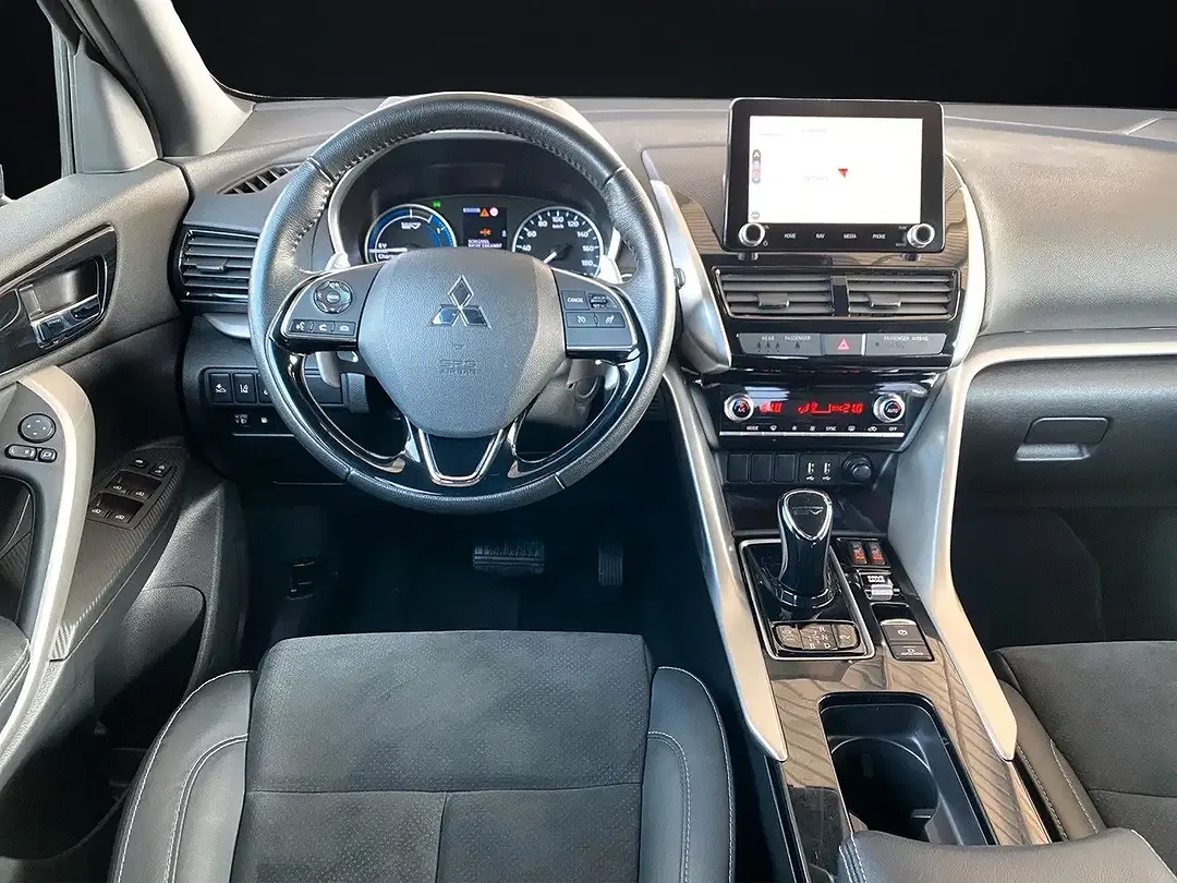 Mitsubishi Eclipse Cross PHEV 4WD Plus - Thumbnail 12