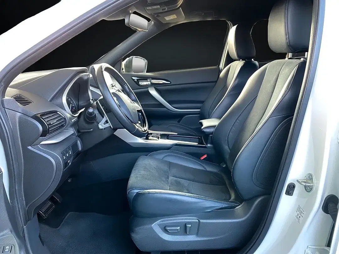 Mitsubishi Eclipse Cross PHEV 4WD Plus - Thumbnail 14