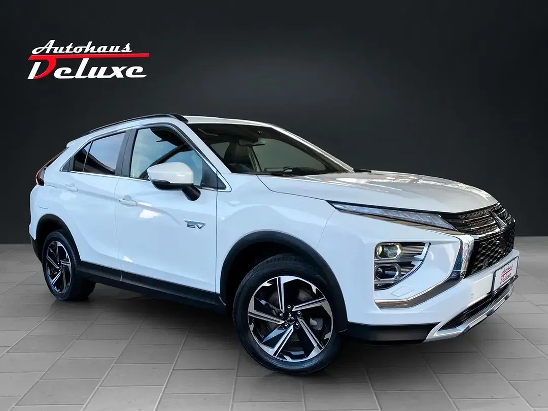 Mitsubishi Eclipse Cross PHEV 4WD Plus - Thumbnail 3