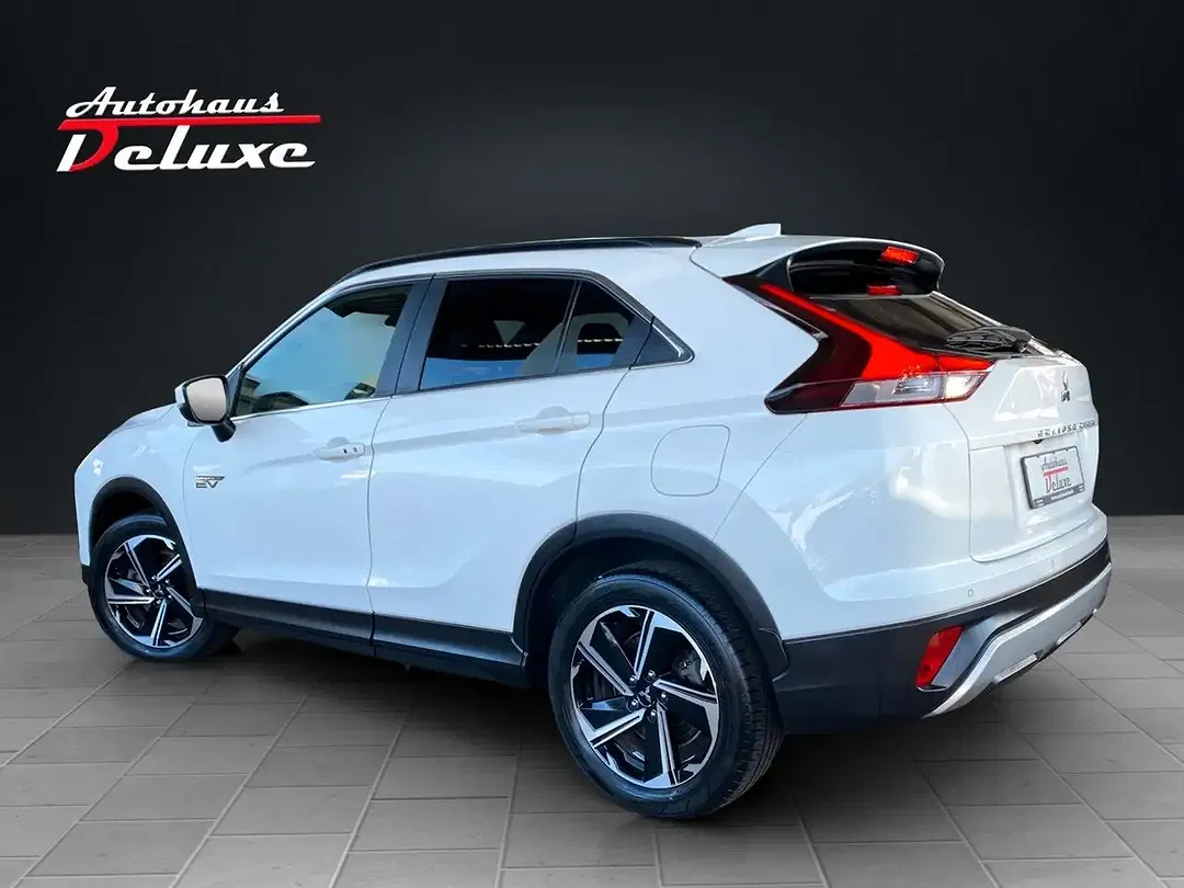Mitsubishi Eclipse Cross PHEV 4WD Plus - Thumbnail 5