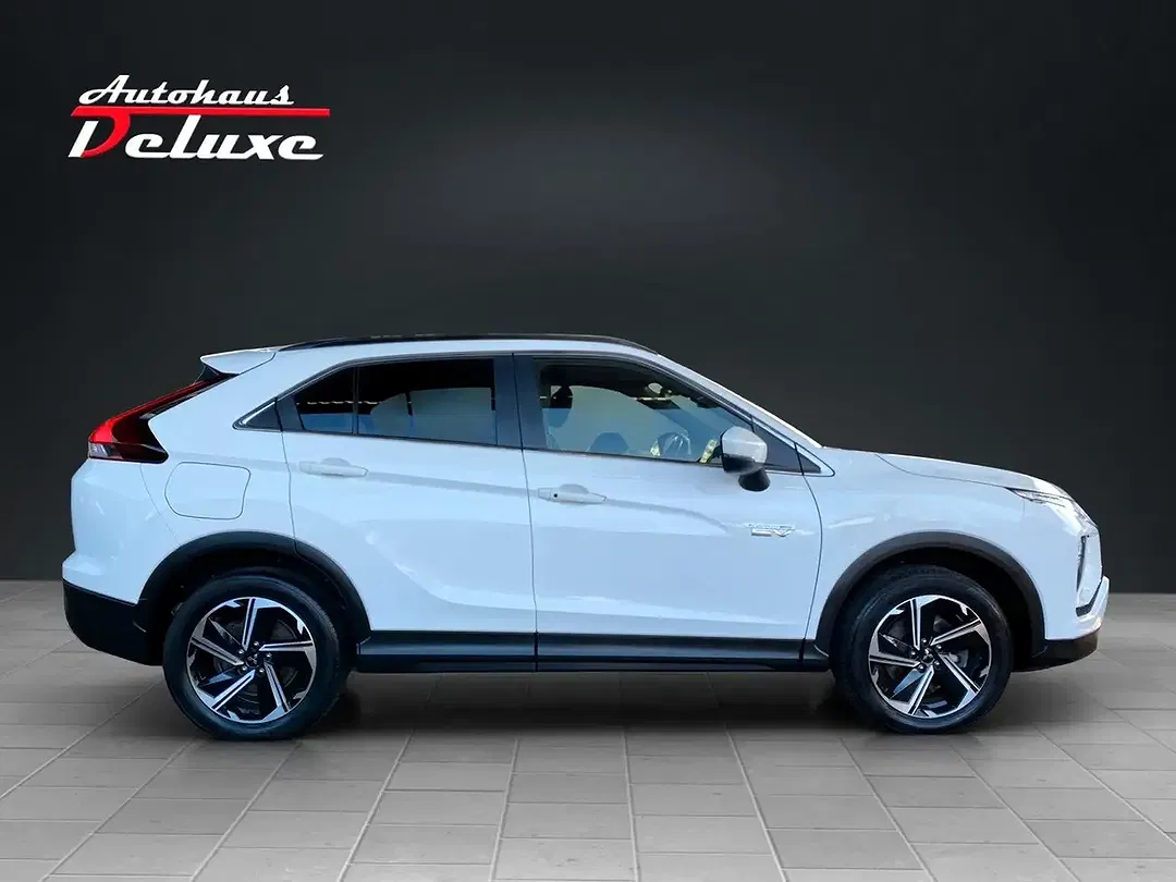 Mitsubishi Eclipse Cross PHEV 4WD Plus - Thumbnail 8
