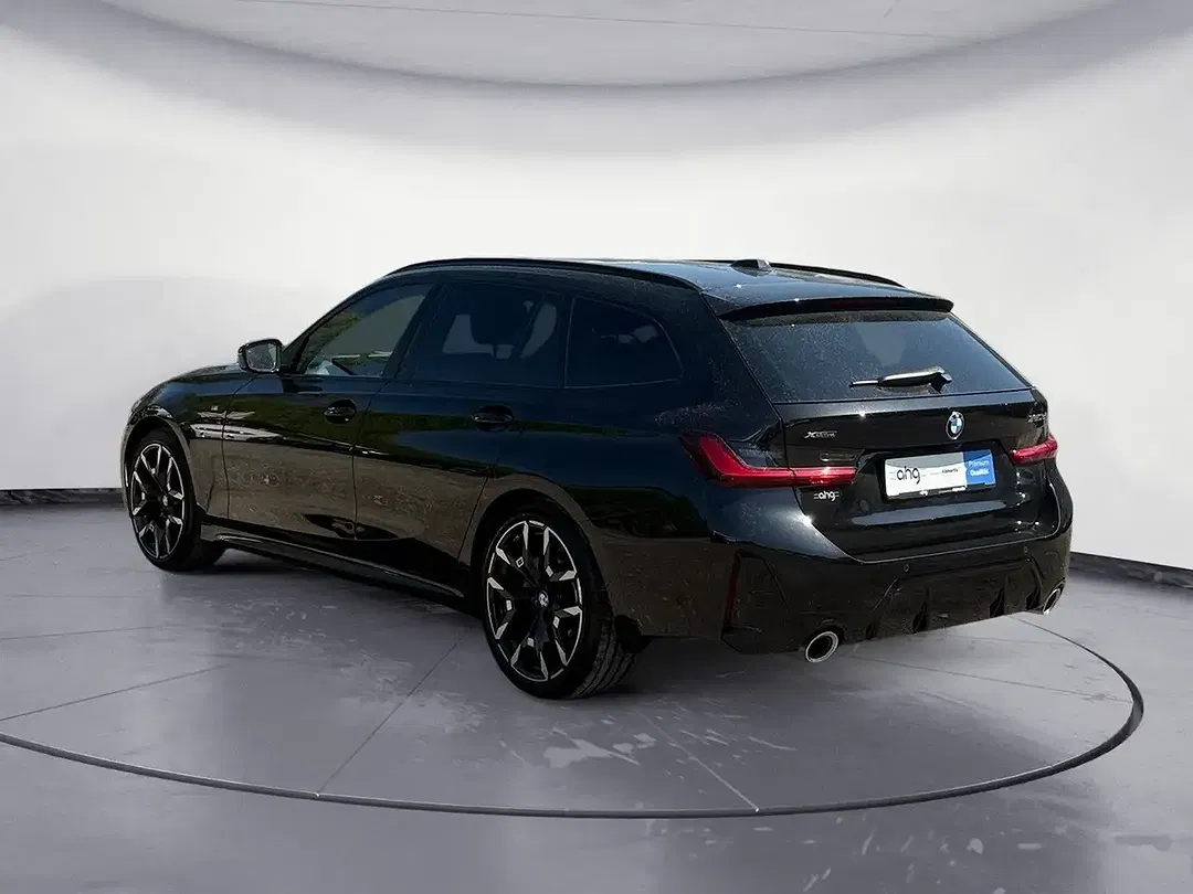 BMW 320 xDrive Touring M Sport - Thumbnail 2