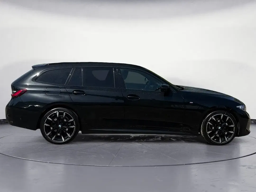 BMW 320 xDrive Touring M Sport - Thumbnail 4