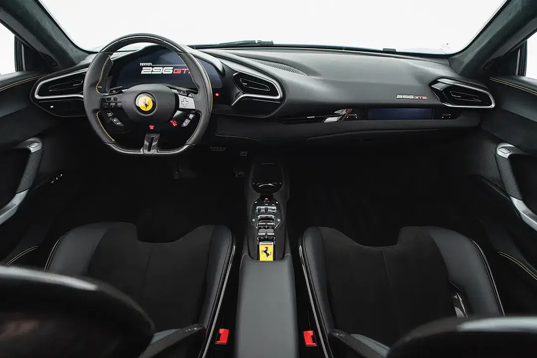 Ferrari 296 GTS - Thumbnail 10