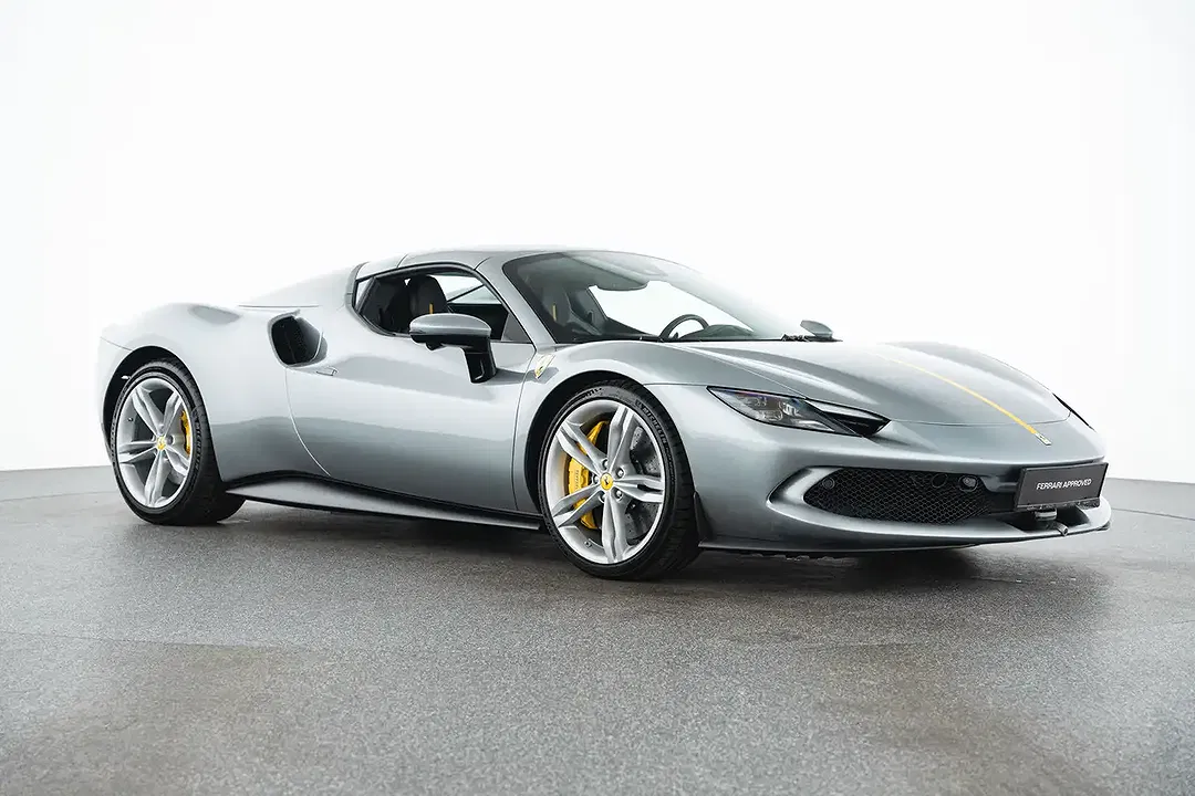 Ferrari 296 GTS - Thumbnail 3