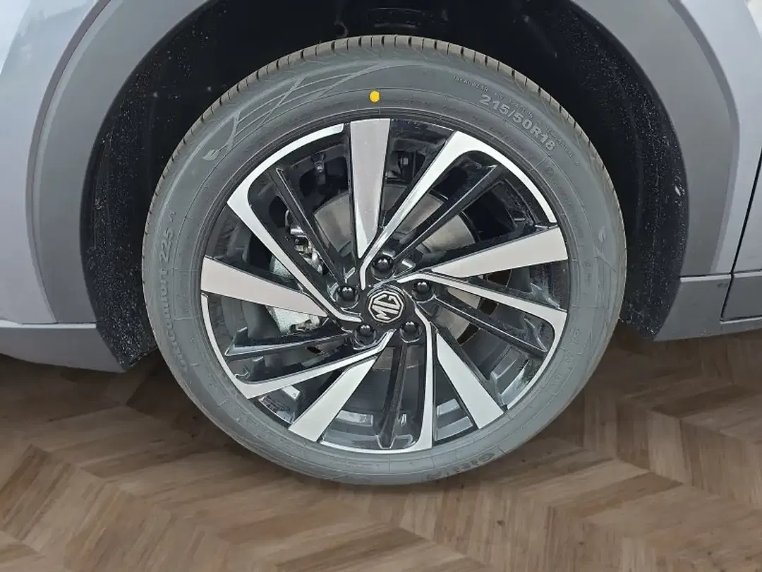 MG ZS 1.5 Hybrid+ Luxury - Thumbnail 14