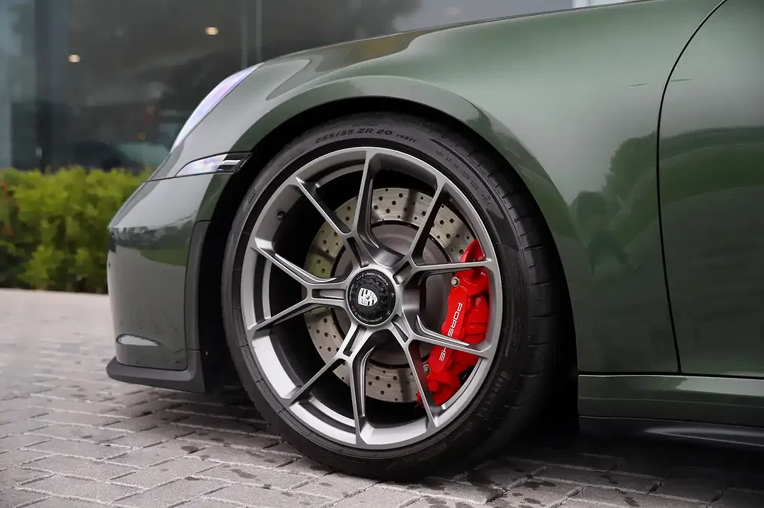 Porsche 992 GT3 Touring - Thumbnail 16