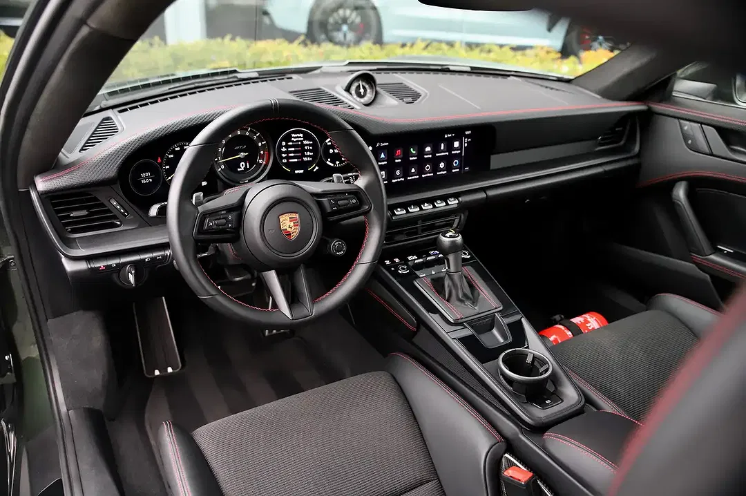 Porsche 992 GT3 Touring - Thumbnail 17