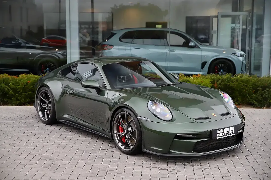 Porsche 992 GT3 Touring - foto 2