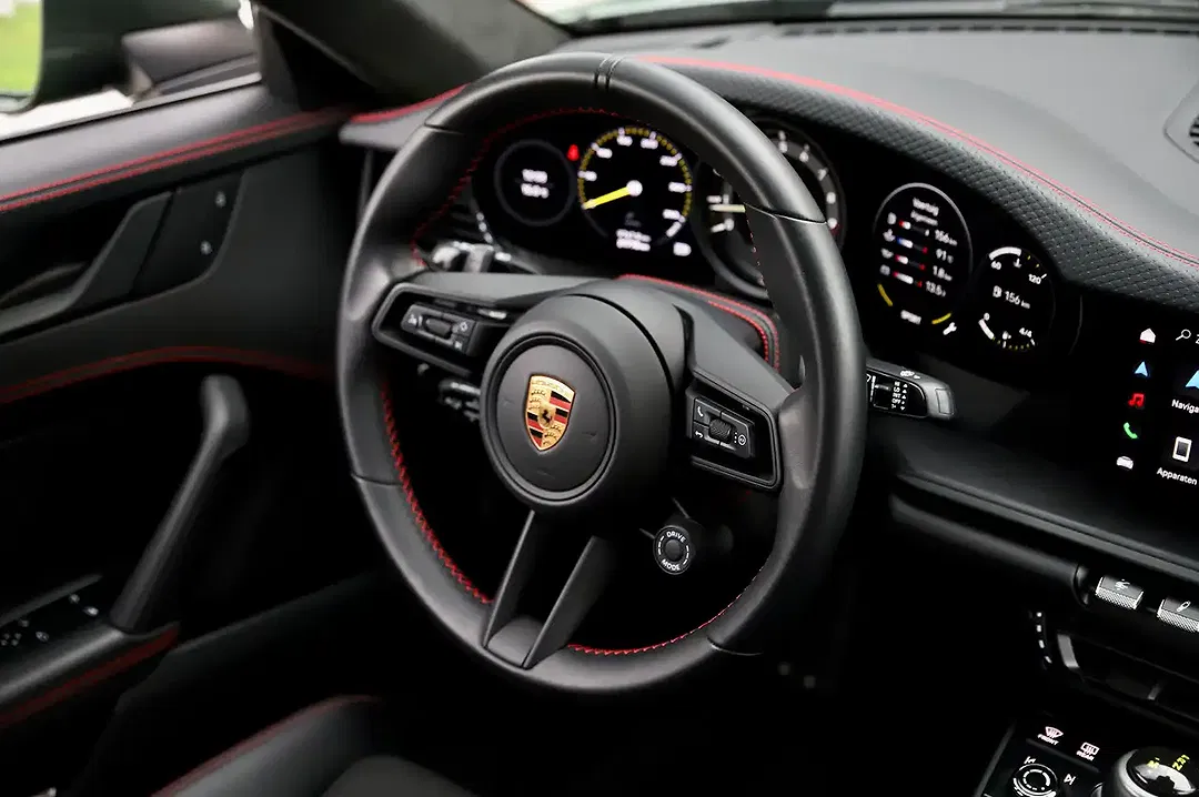 Porsche 992 GT3 Touring - Thumbnail 24