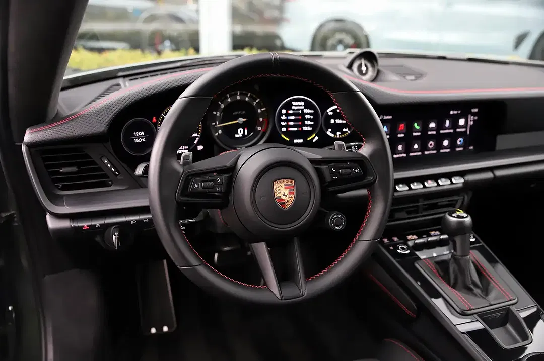 Porsche 992 GT3 Touring - Thumbnail 25