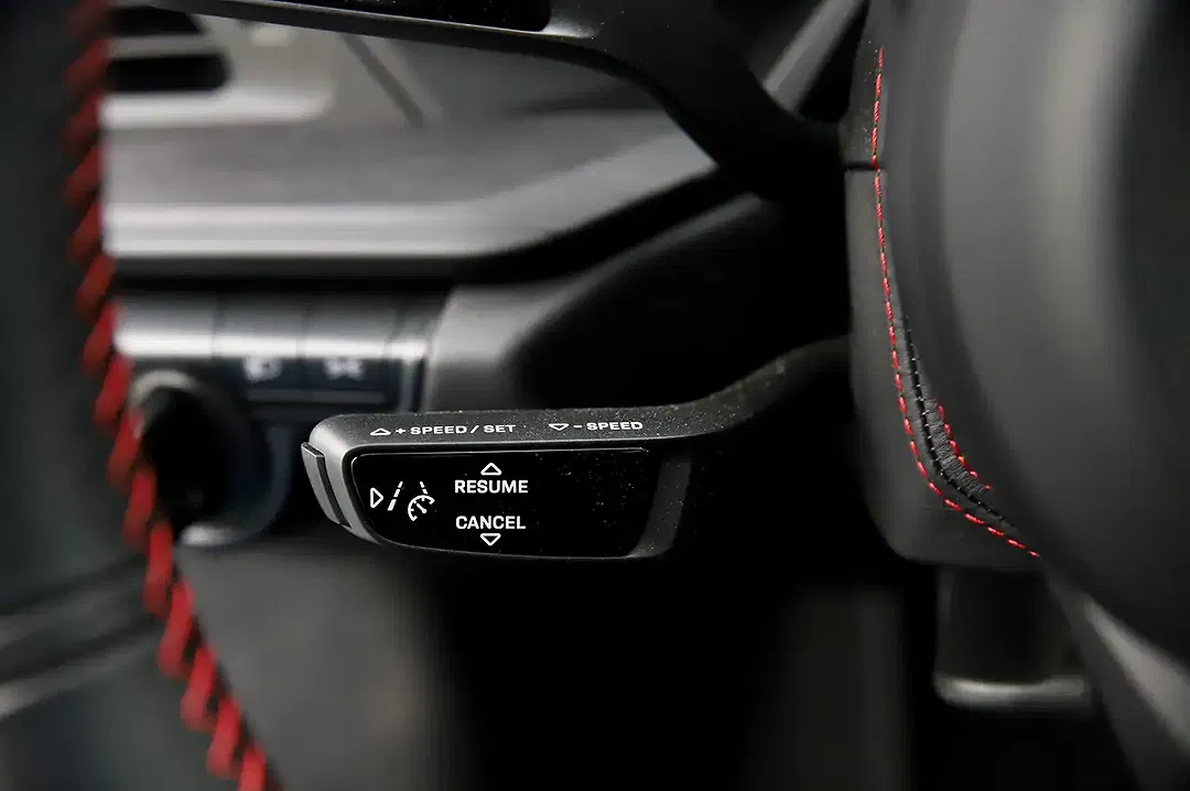 Porsche 992 GT3 Touring - Thumbnail 28