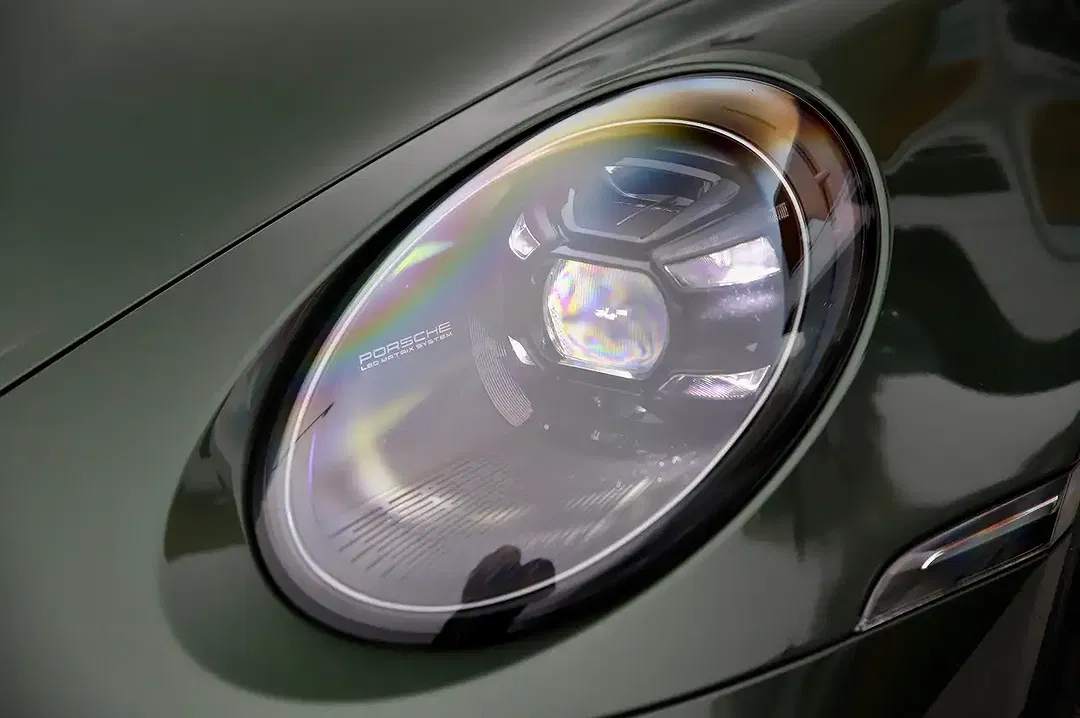 Porsche 992 GT3 Touring - Thumbnail 39