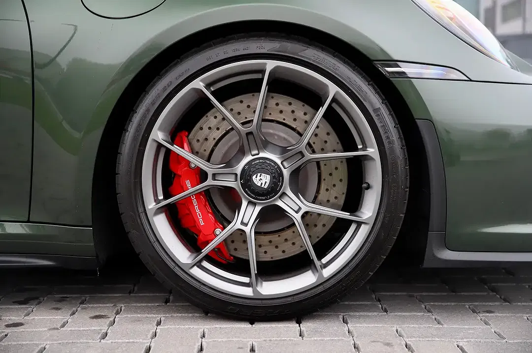 Porsche 992 GT3 Touring - Thumbnail 9