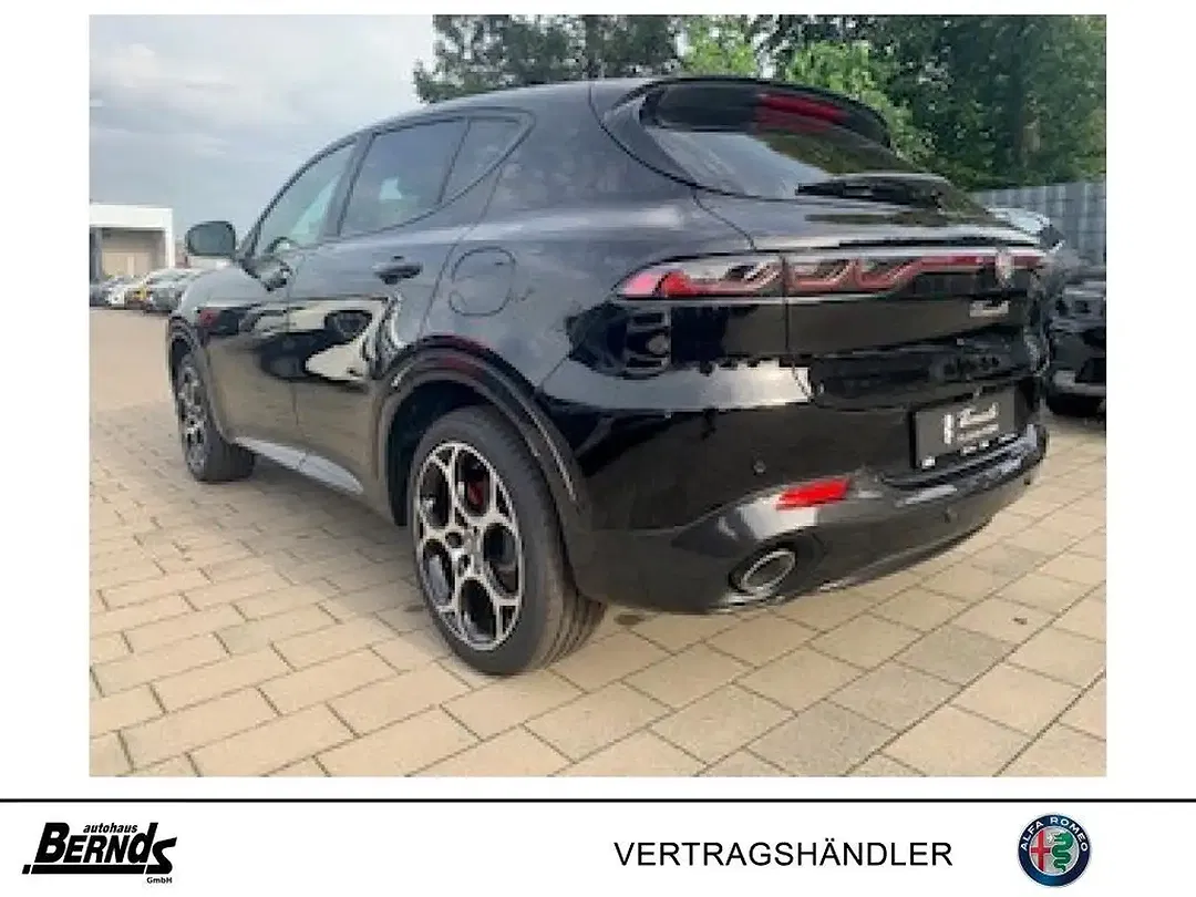 Alfa Romeo Tonale PHEV Q4 Veloce - Thumbnail 3