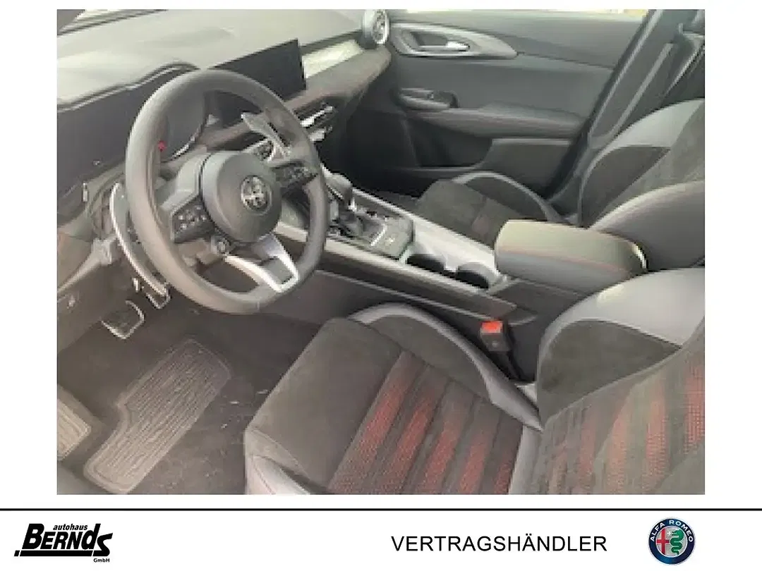 Alfa Romeo Tonale PHEV Q4 Veloce - Thumbnail 5