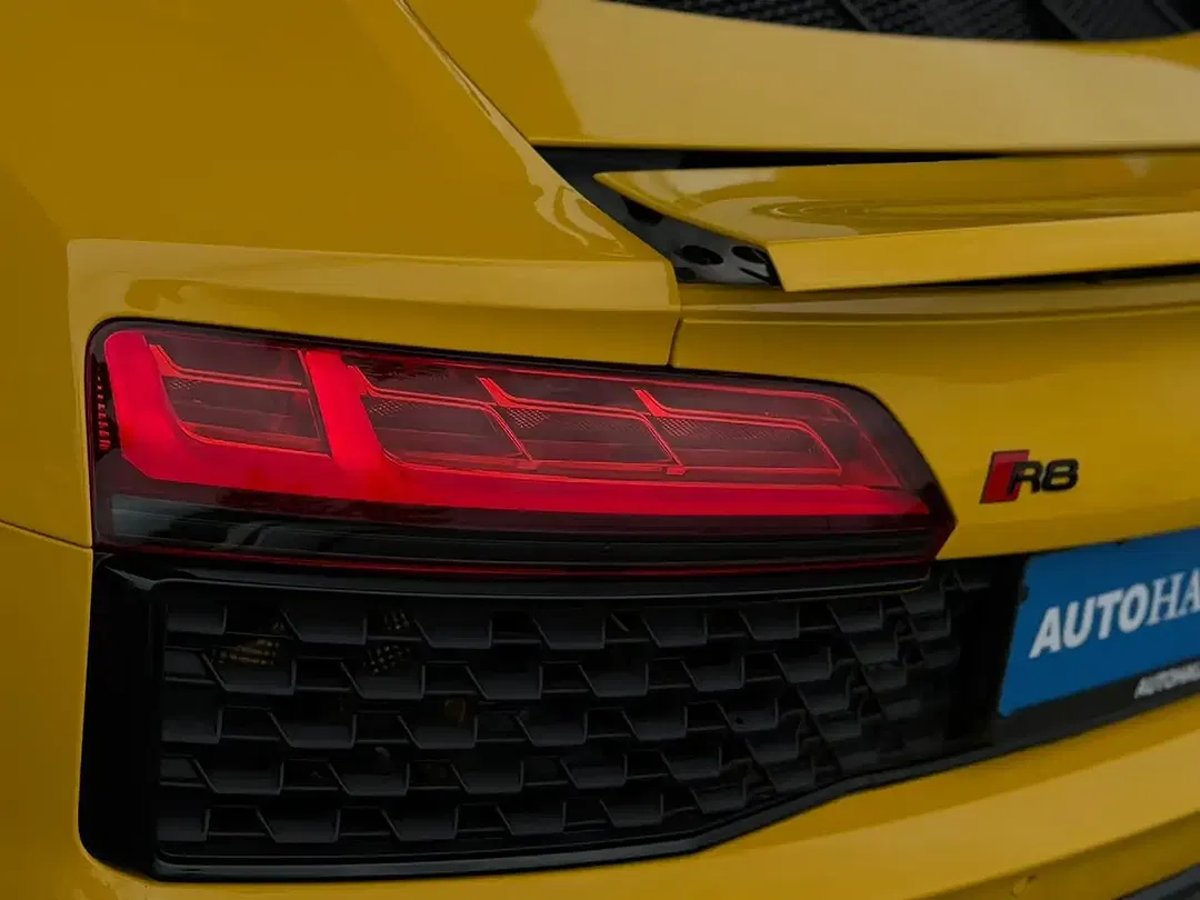 Audi R8 5.2 FSI performance Coupe exclusive - Thumbnail 13