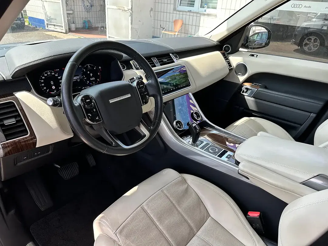 Land Rover Range Rover Sport HSE - Thumbnail 8