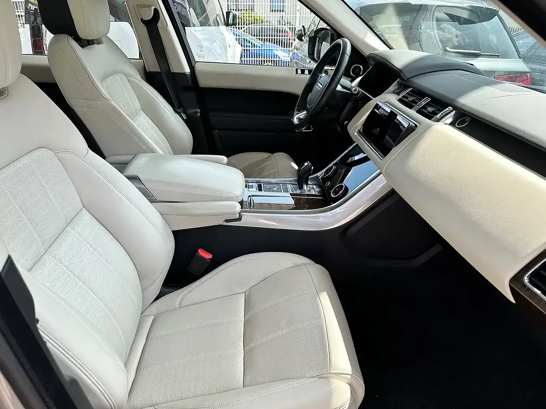 Land Rover Range Rover Sport HSE - Thumbnail 9