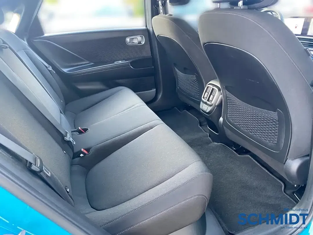 Hyundai IONIQ 6 - Thumbnail 13