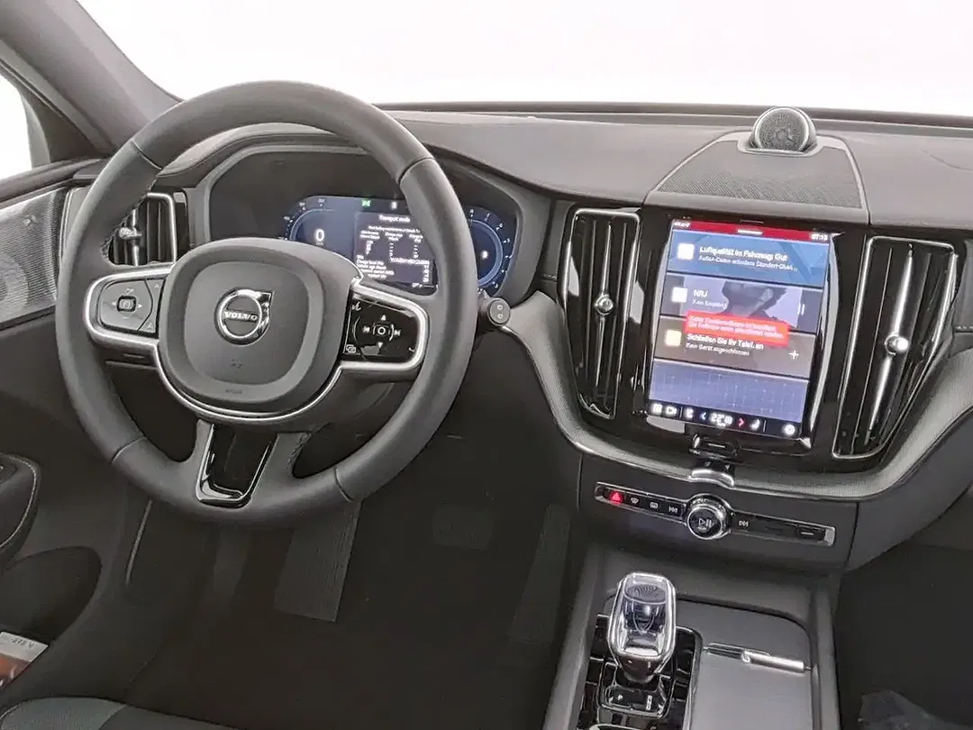 Volvo XC60 B5 AWD Ultra Dark - Thumbnail 8