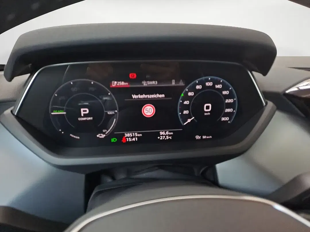 Audi e-tron GT - Thumbnail 10